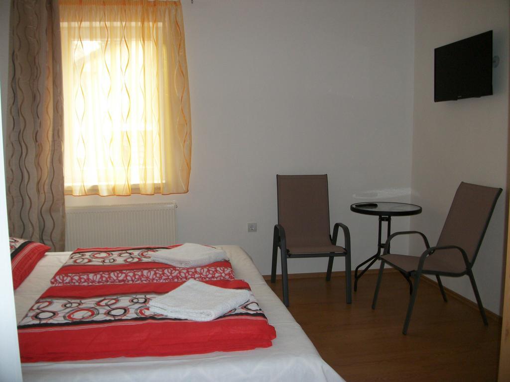 Eden Ii. Hotel Miskolc Exterior photo